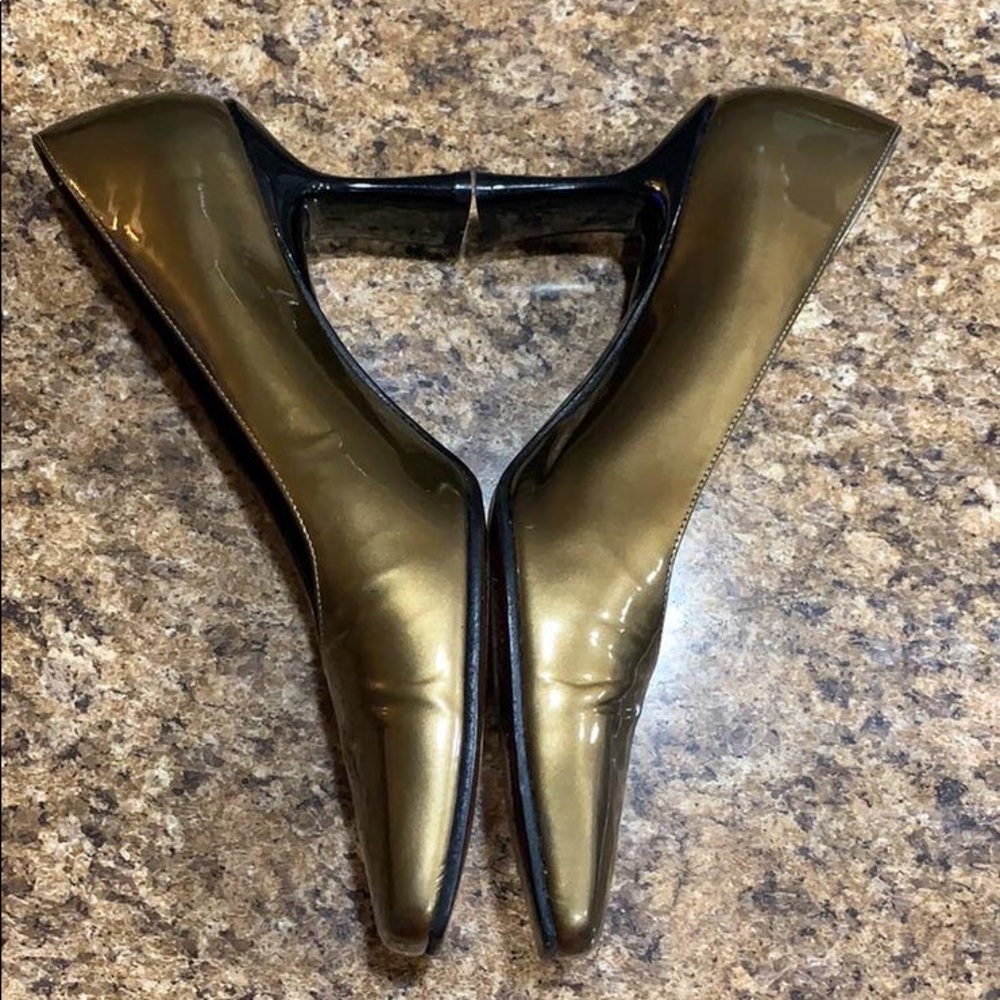 Stuart Weitzman shoes heels size 7.5 B